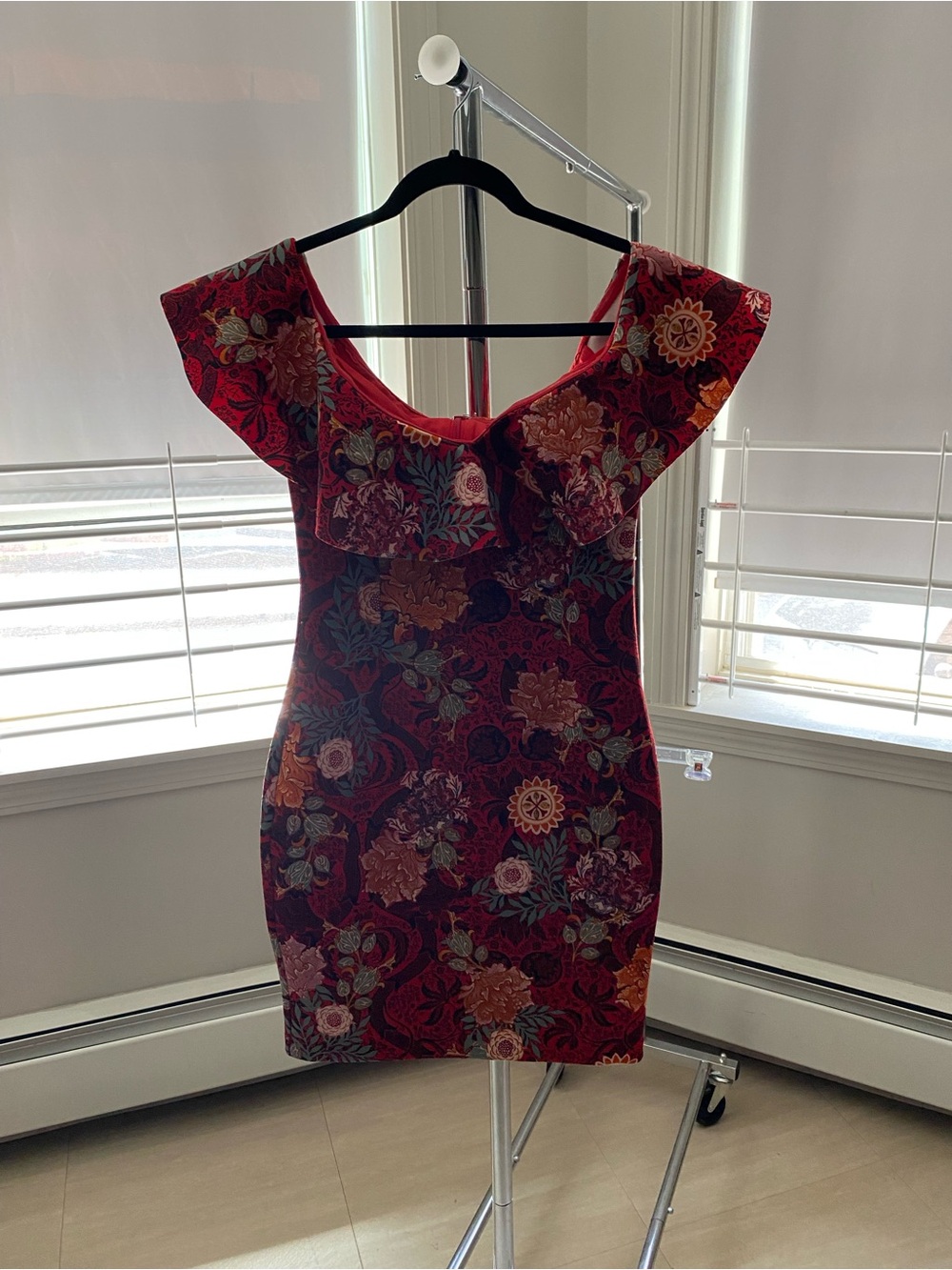 Guess Red Floral Off-Shoulder Mini Dress